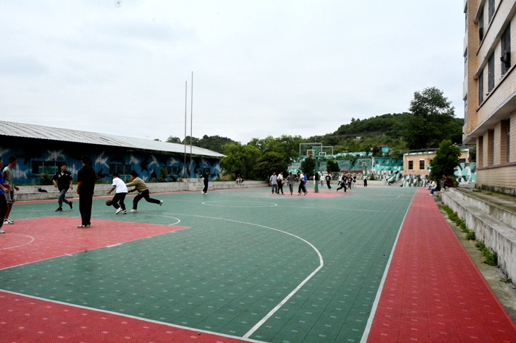 校园操场